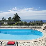 Fantastic View Villa *